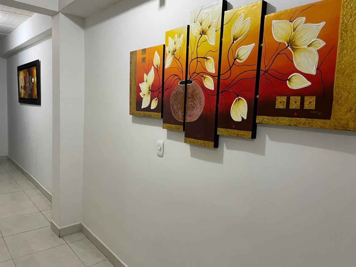 Apartamento Cerca A La Candelaria Y Hospitales Principales De Bogota Buitenkant foto
